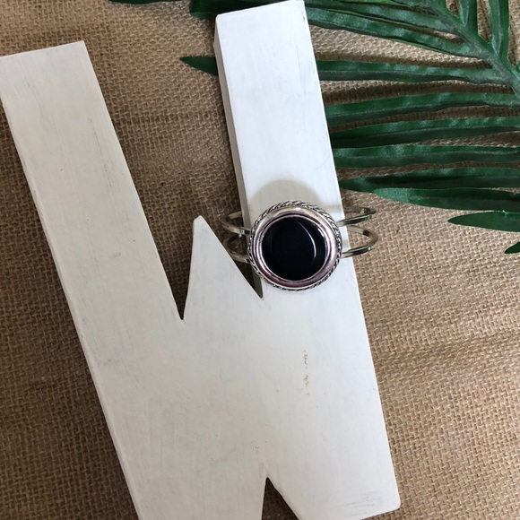 Silver & Black Medallion Braclet - Picture 2 of 10